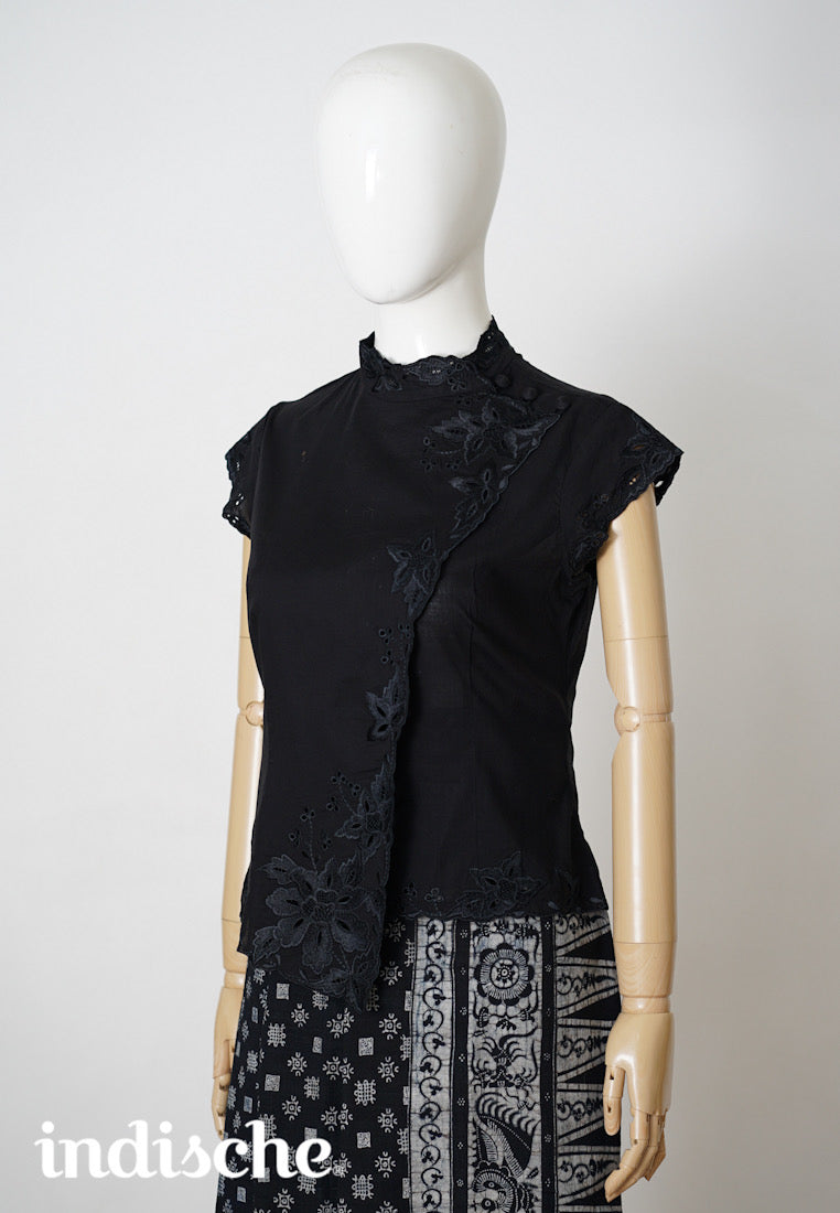 Cap Sleeved Kebaya Beskap in Black