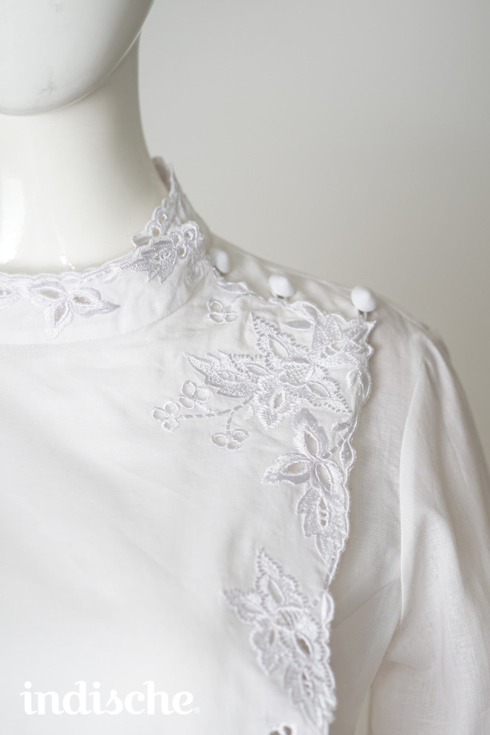 3/4 Sleeved Kebaya Beskap in White