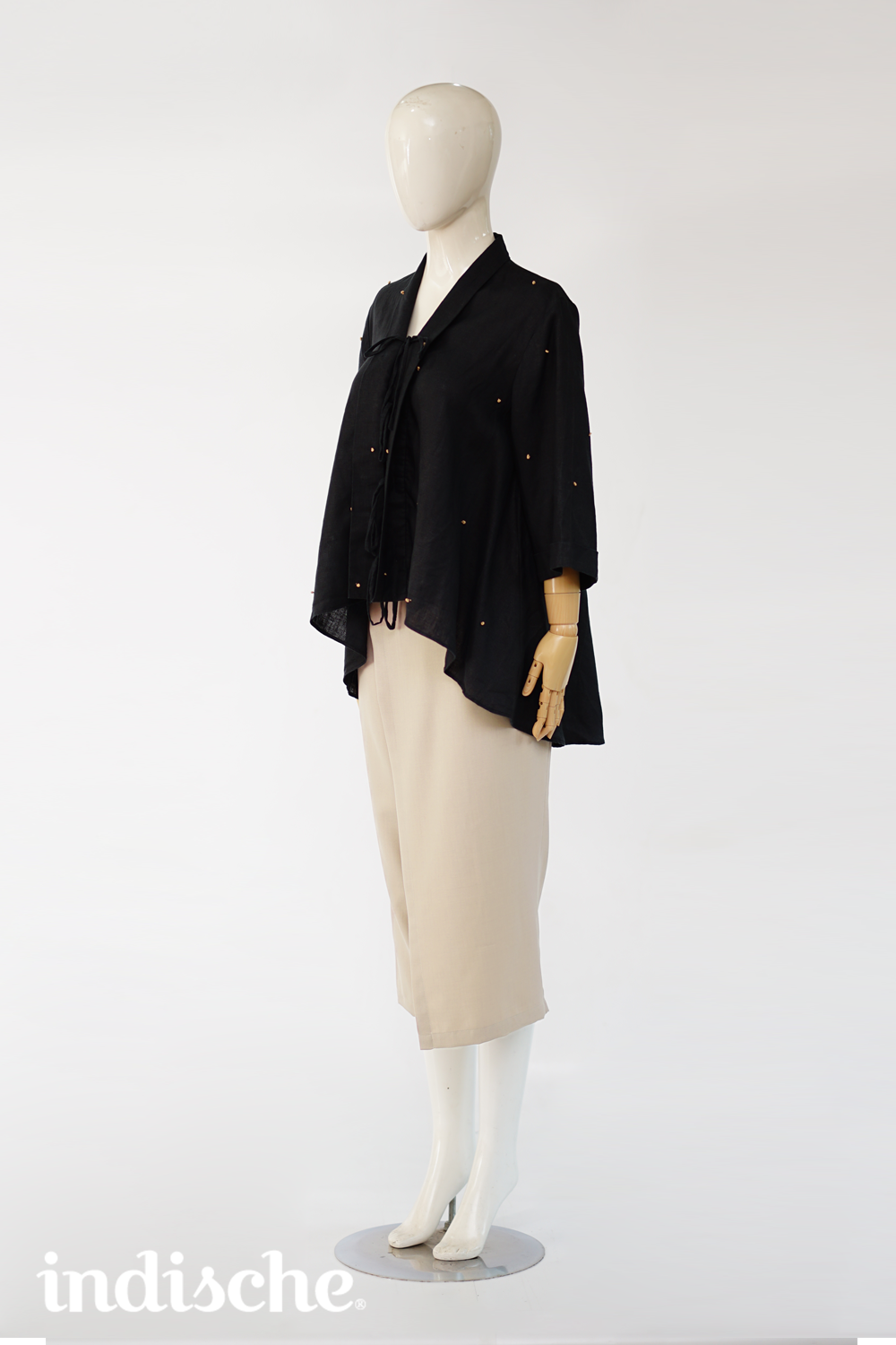 Kebaya Simpul in Black