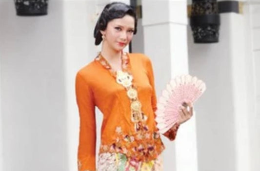 Web Editorial : Femina Fashion Tips / Elegansi Kebaya Encim Peranakan