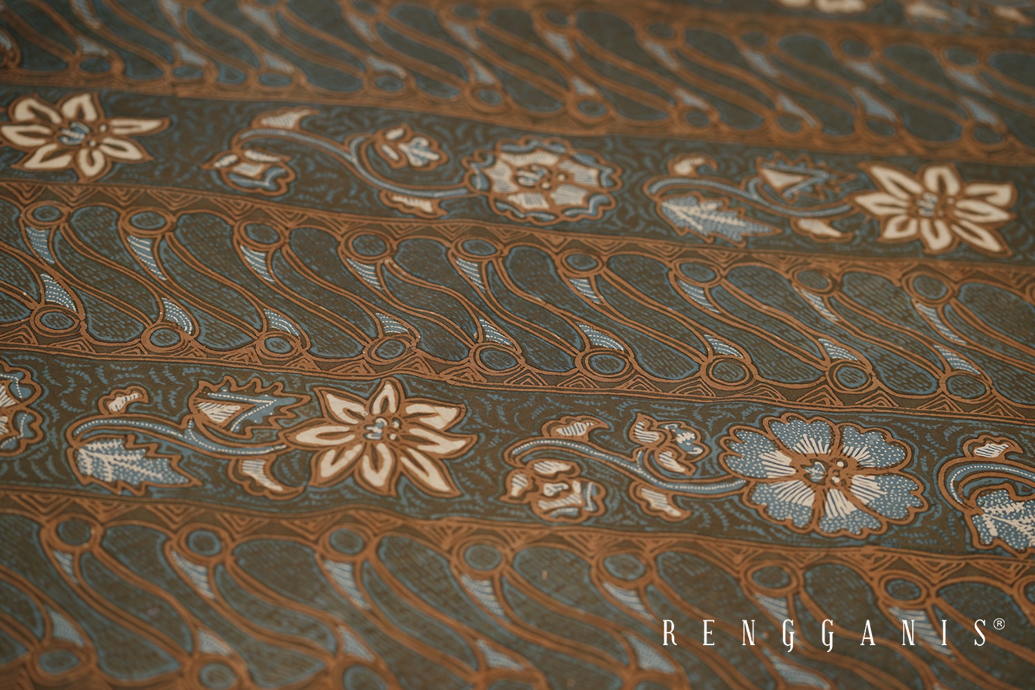 Naturally Dyed Handdrawn Batik Laweyan from Solo