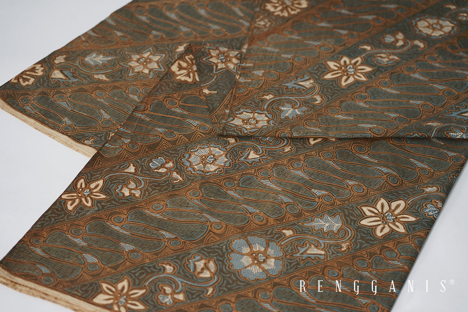 Naturally Dyed Handdrawn Batik Laweyan from Solo