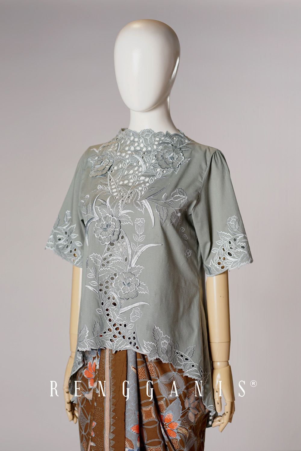 Gendis with 1/2 Sleeves in Dusty Green