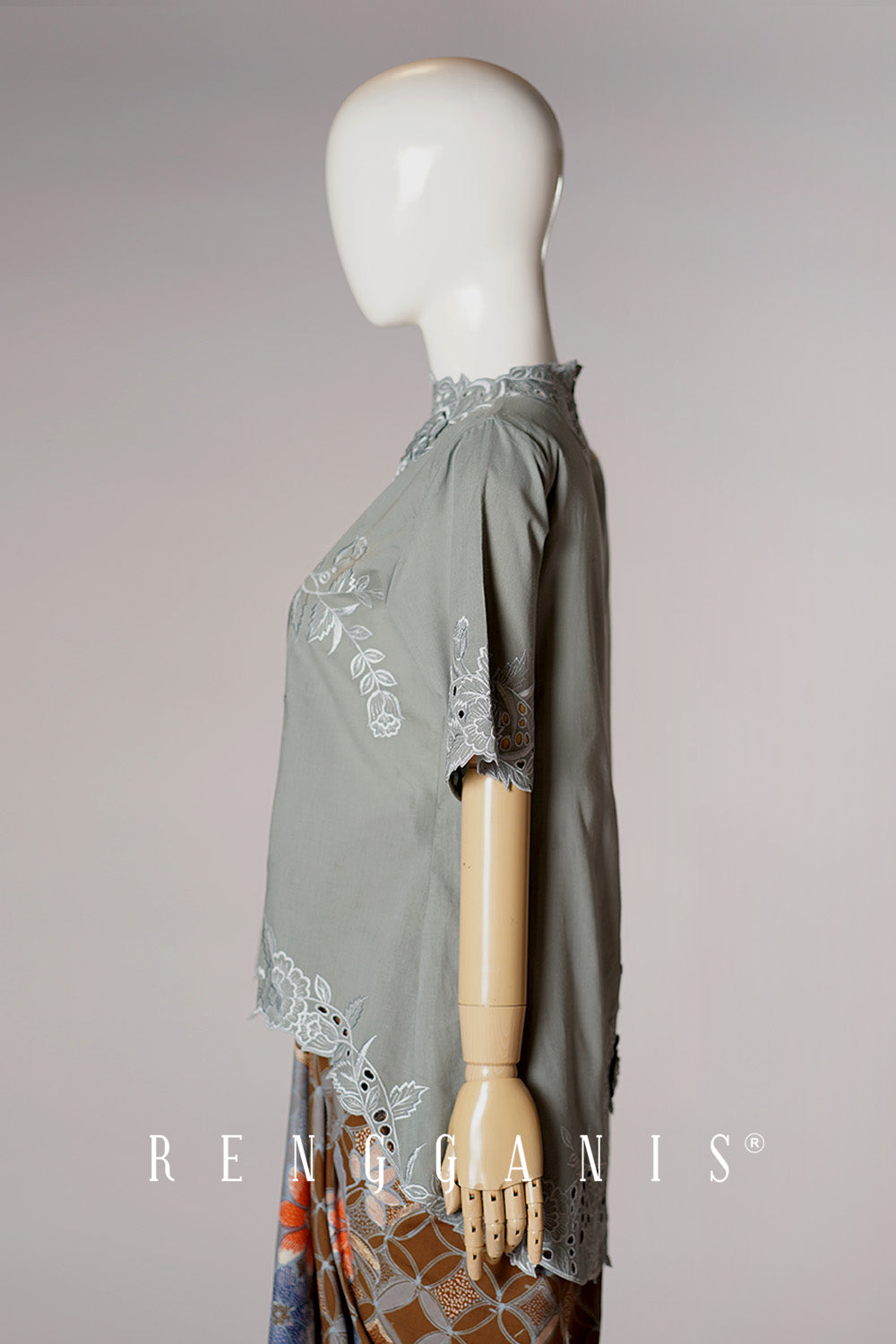 Gendis with 1/2 Sleeves in Dusty Green
