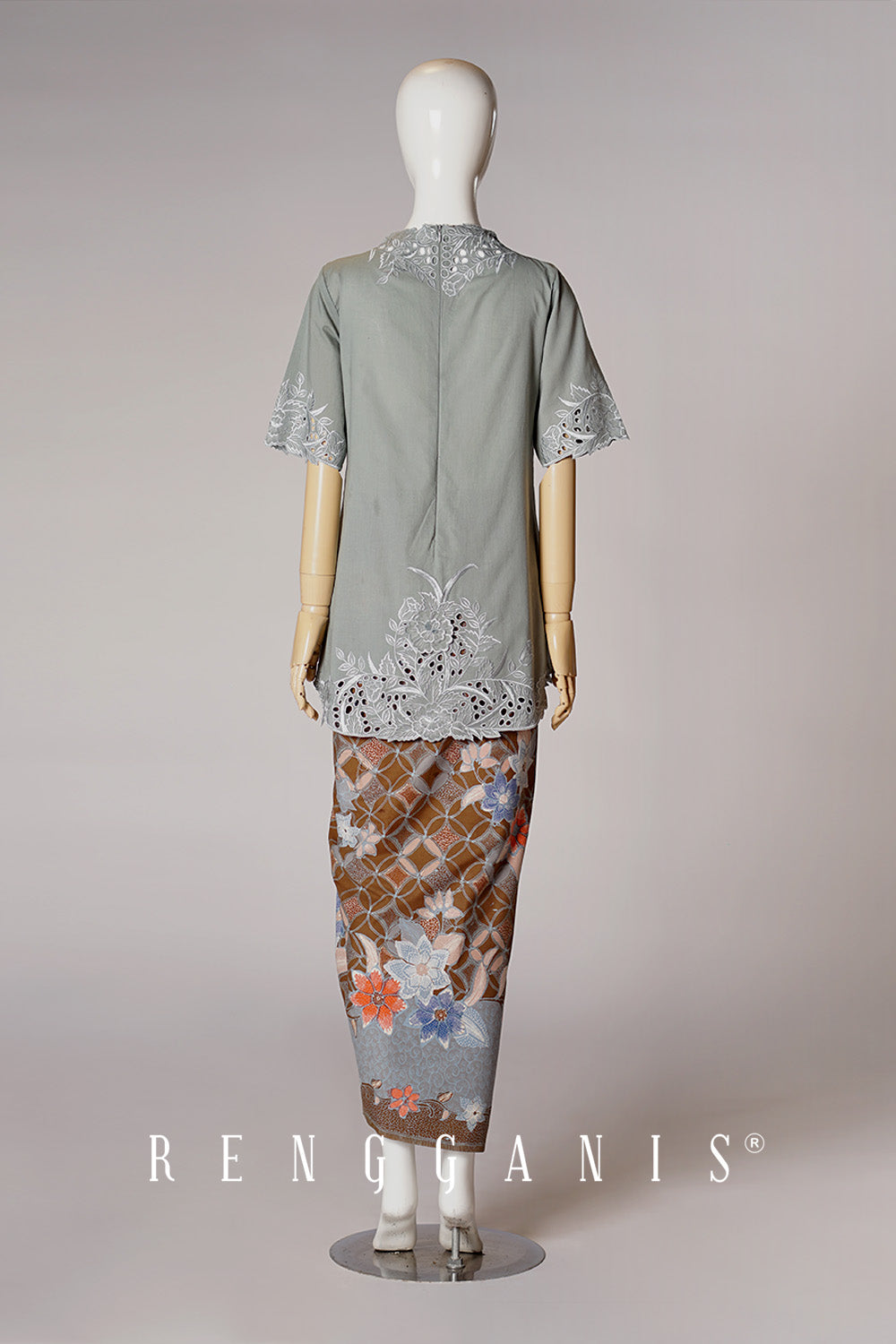 Gendis with 1/2 Sleeves in Dusty Green