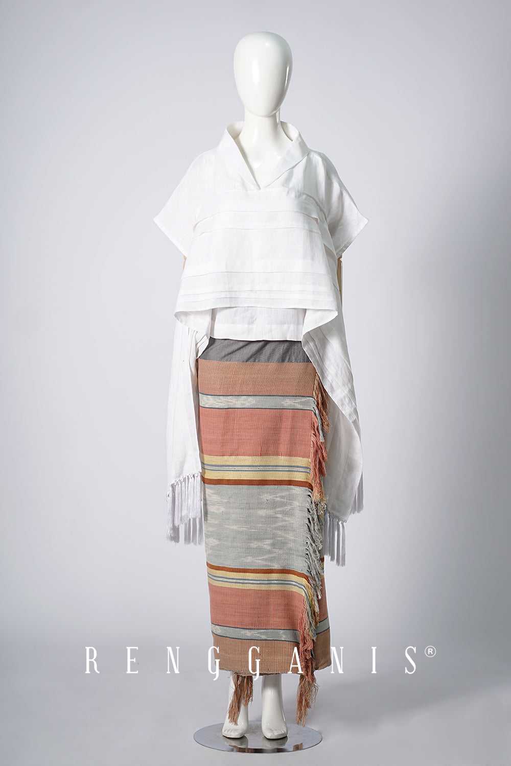 Rei Pintuck in Linen