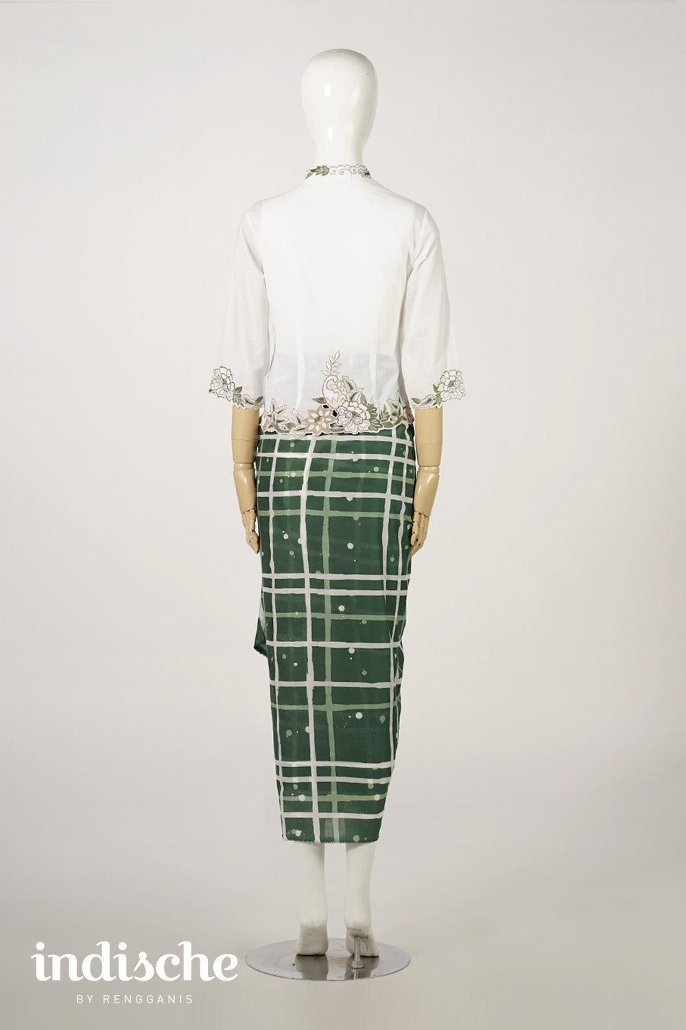 3/4 Sleeved Kebaya Beskap Peonies in White