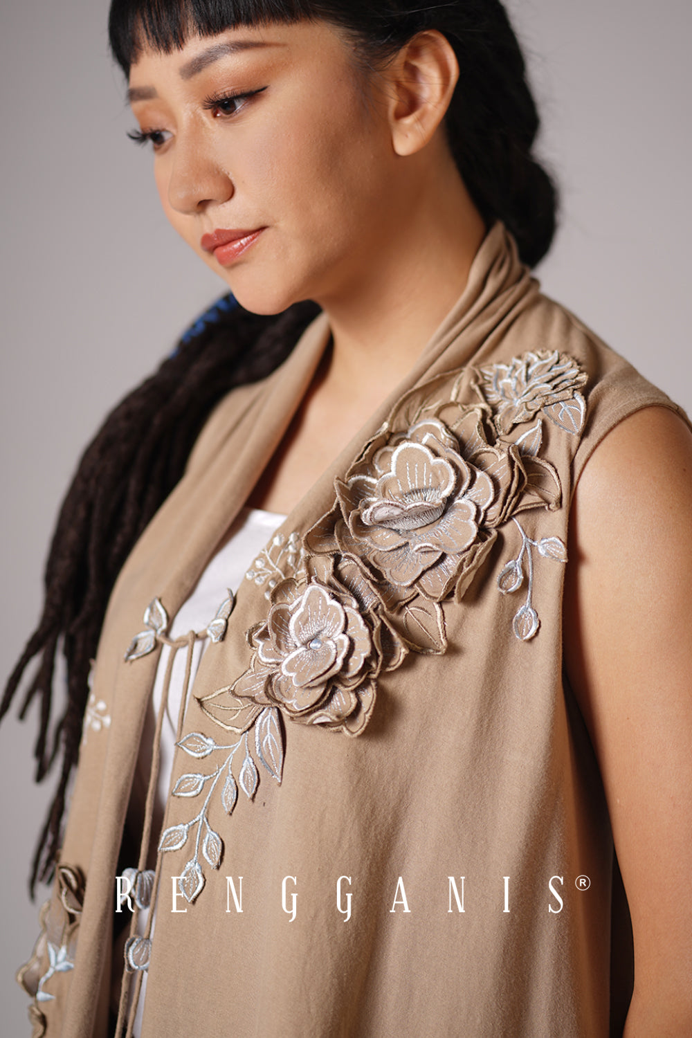 Lotus Sleeveless Outer