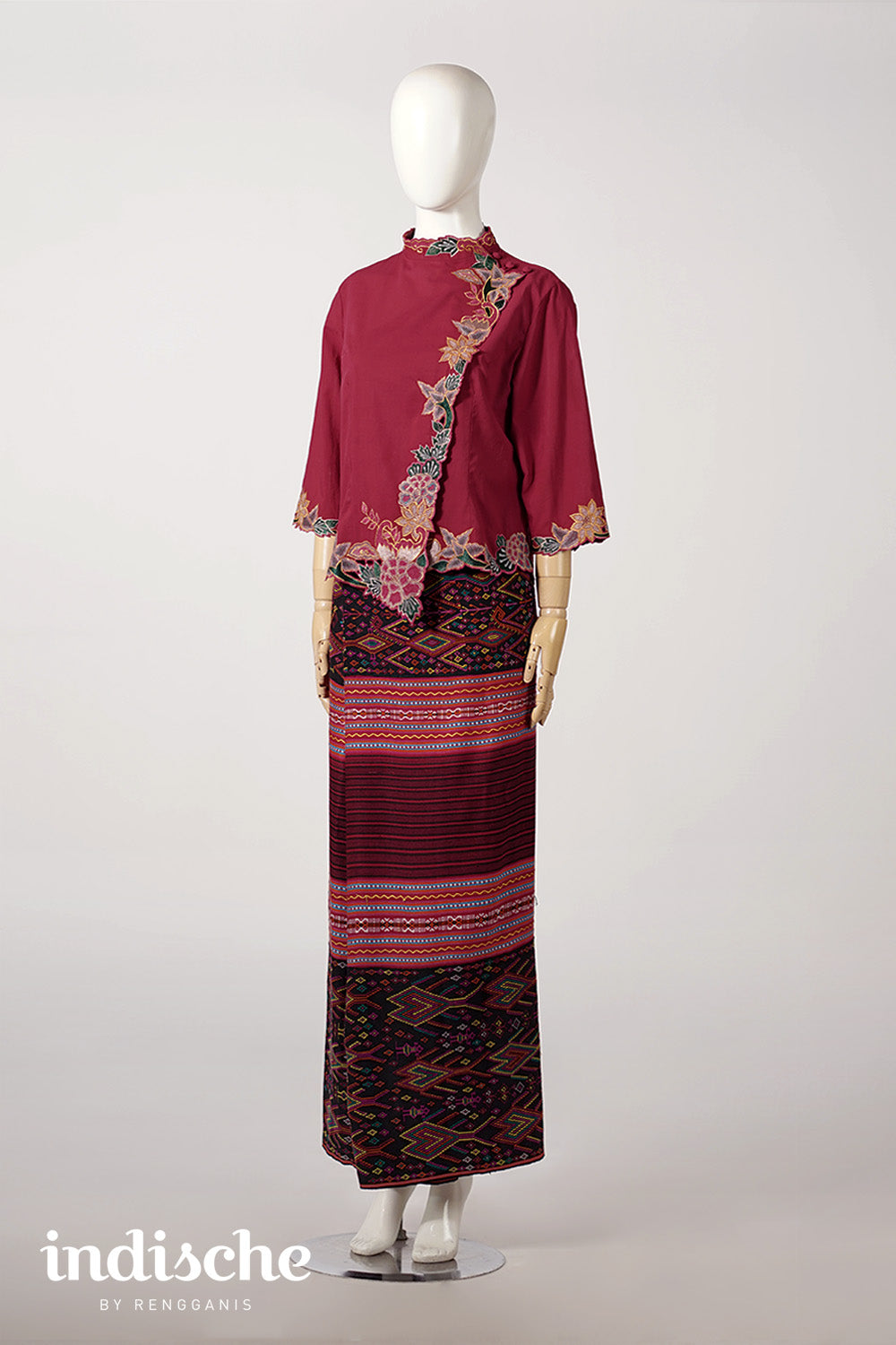 3/4 Sleeved Kebaya Beskap Peonies in Maroon