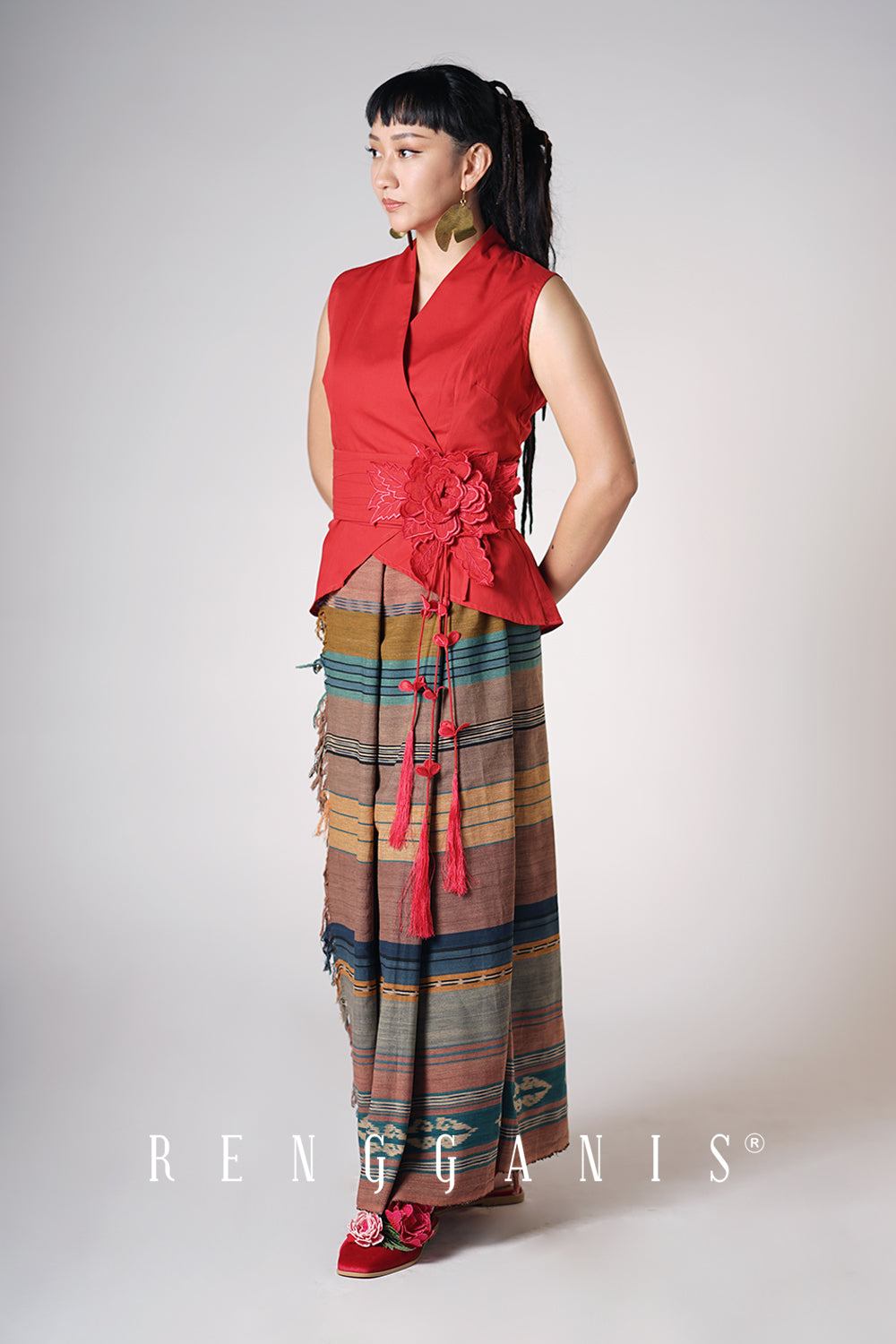 Sleeveless Wrap Top with Bouquet Obi Belt in Red