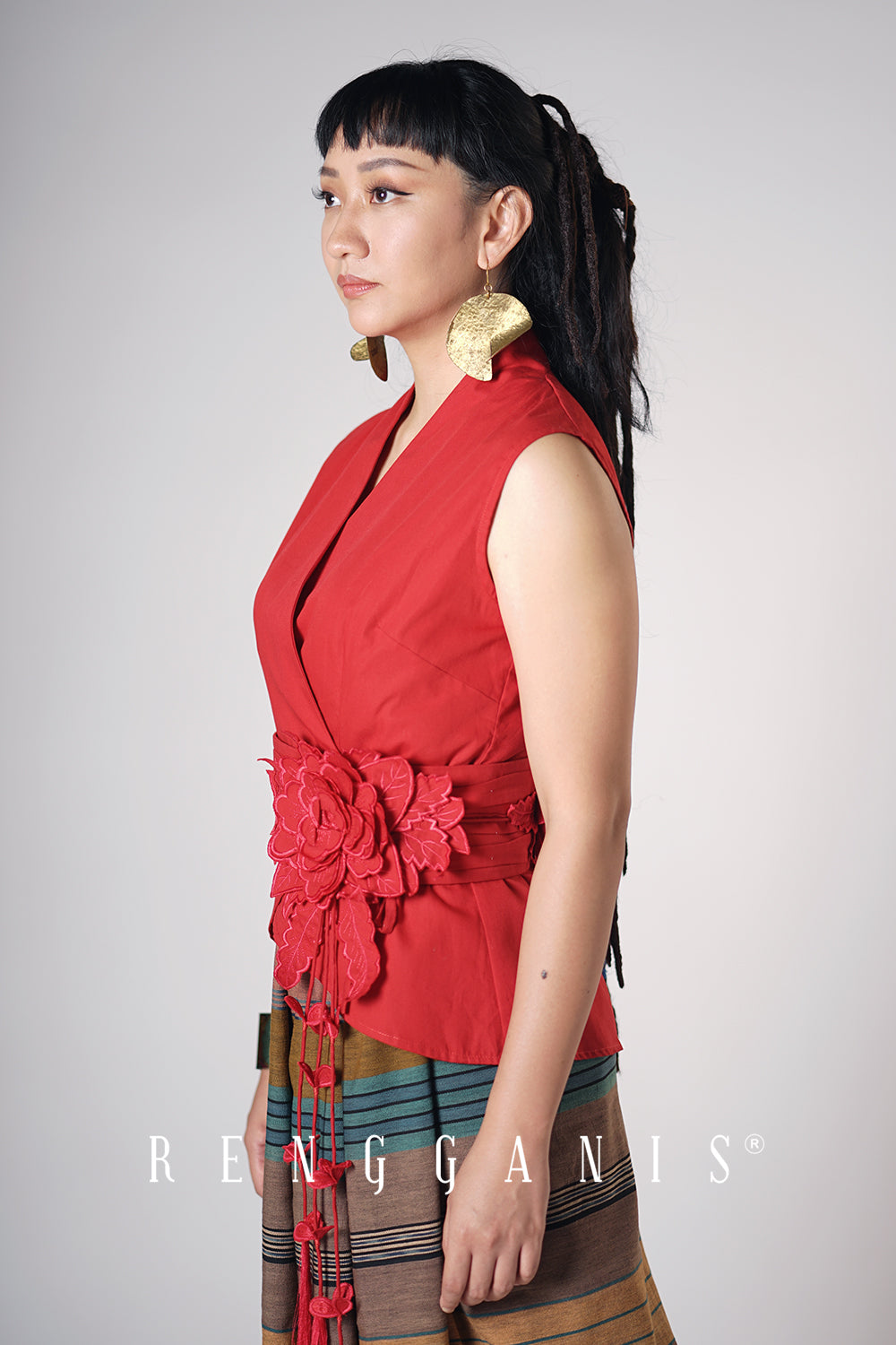 Sleeveless Wrap Top with Bouquet Obi Belt in Red