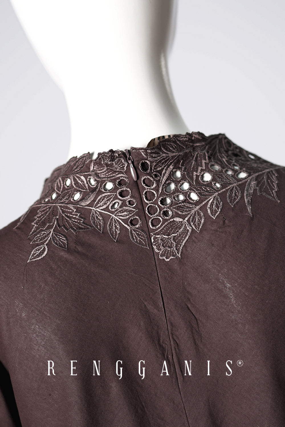 Gendis Top in Dark Brown