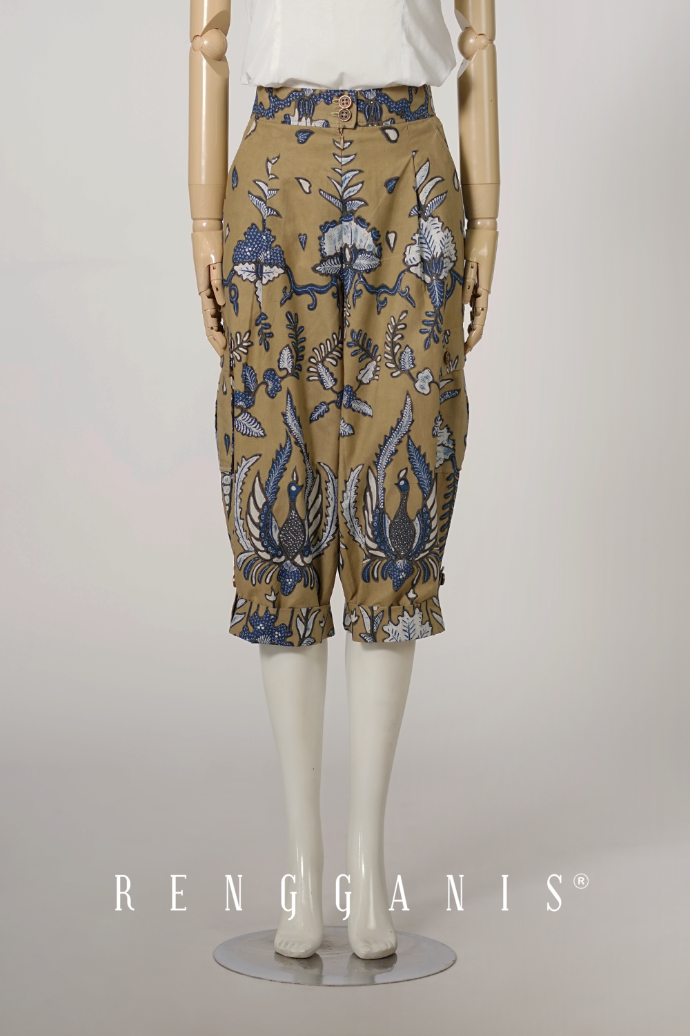 Batik Cargo Capri Pants