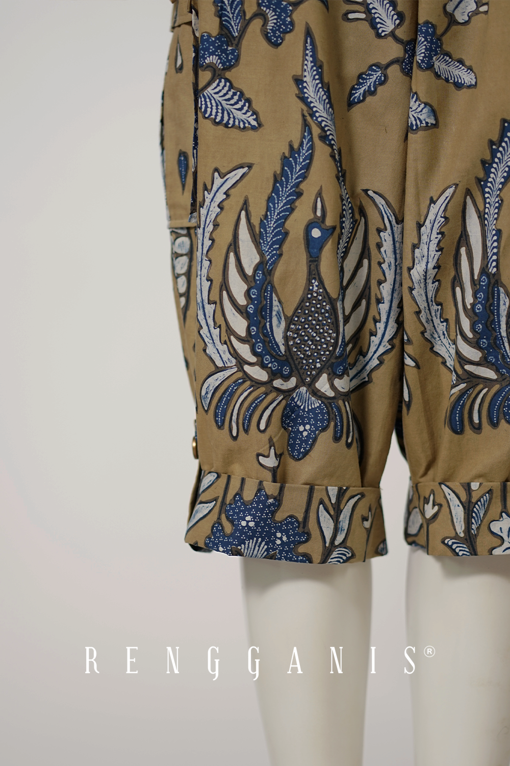 Batik Cargo Capri Pants