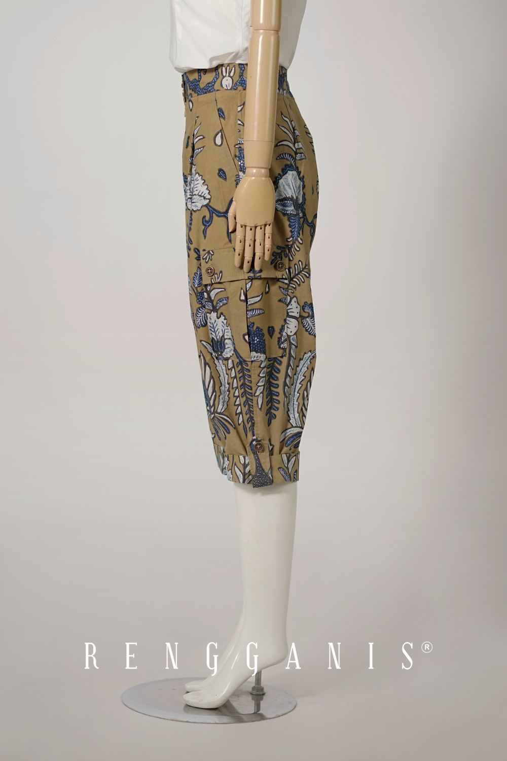 Batik Cargo Capri Pants