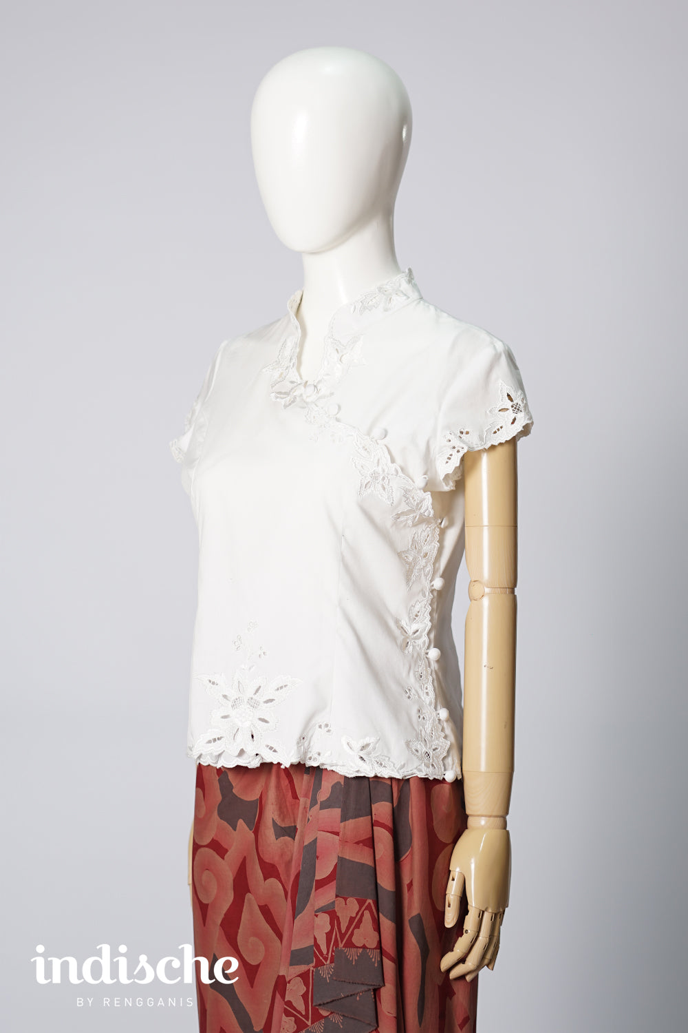 Kebaya Cheongsam in Broken White