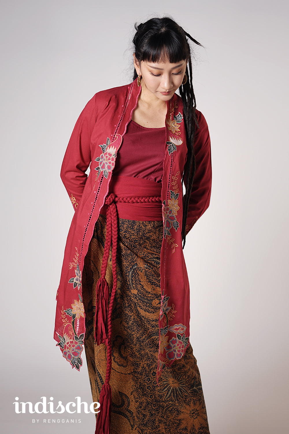Ajeng in Maroon