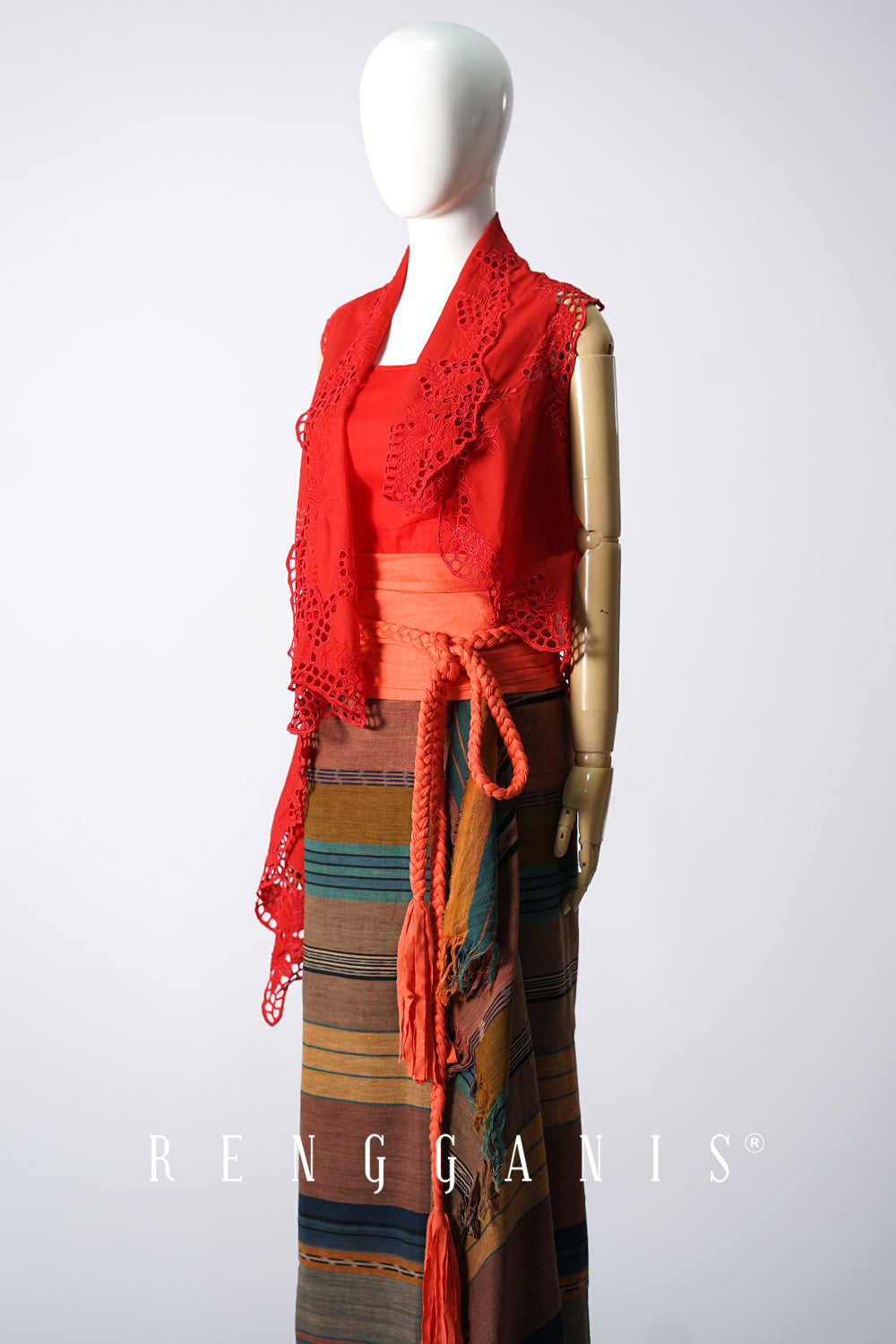 Sleeveless Buih Asymmetrical Outer