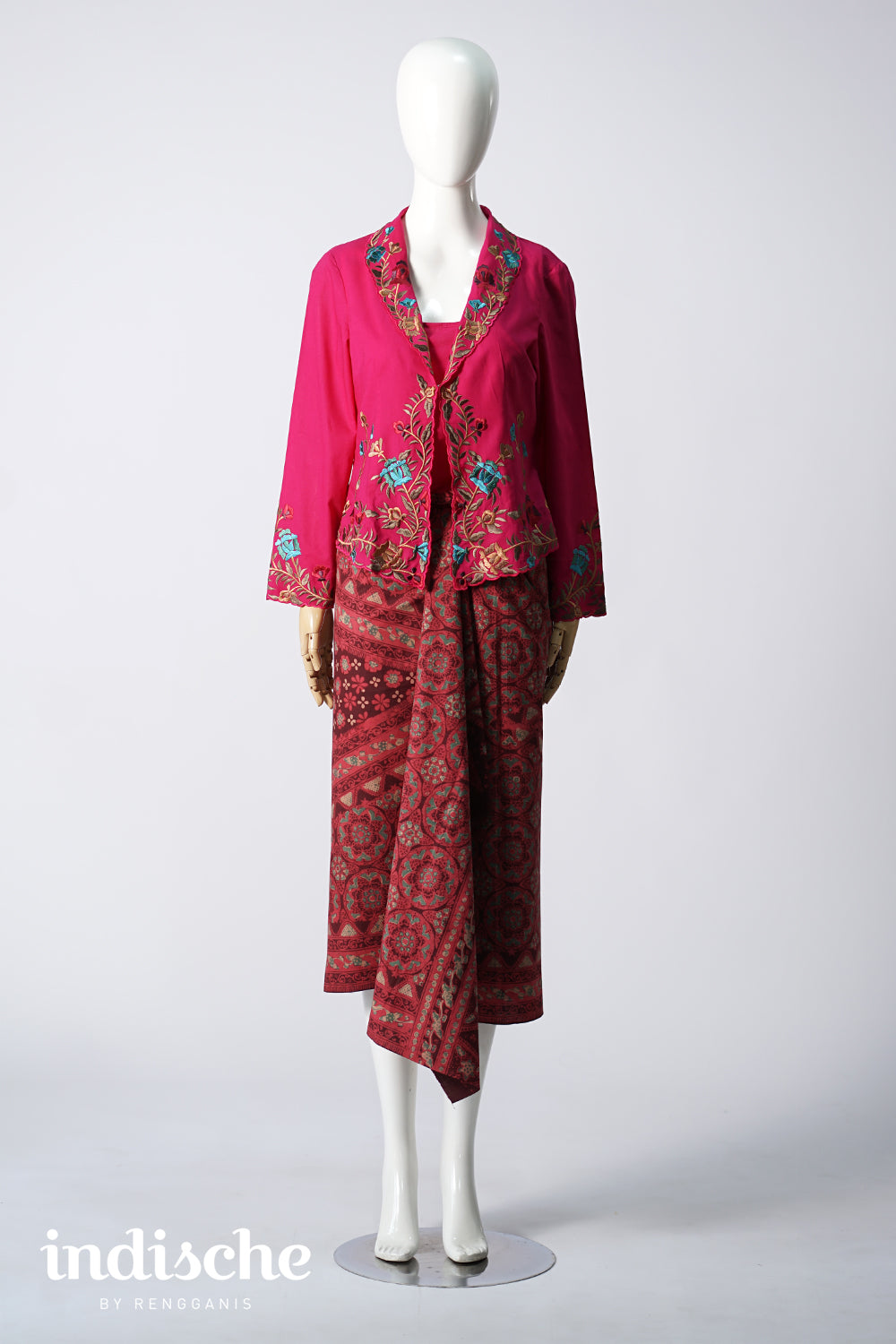 Dhara Kebaya in Fuschia