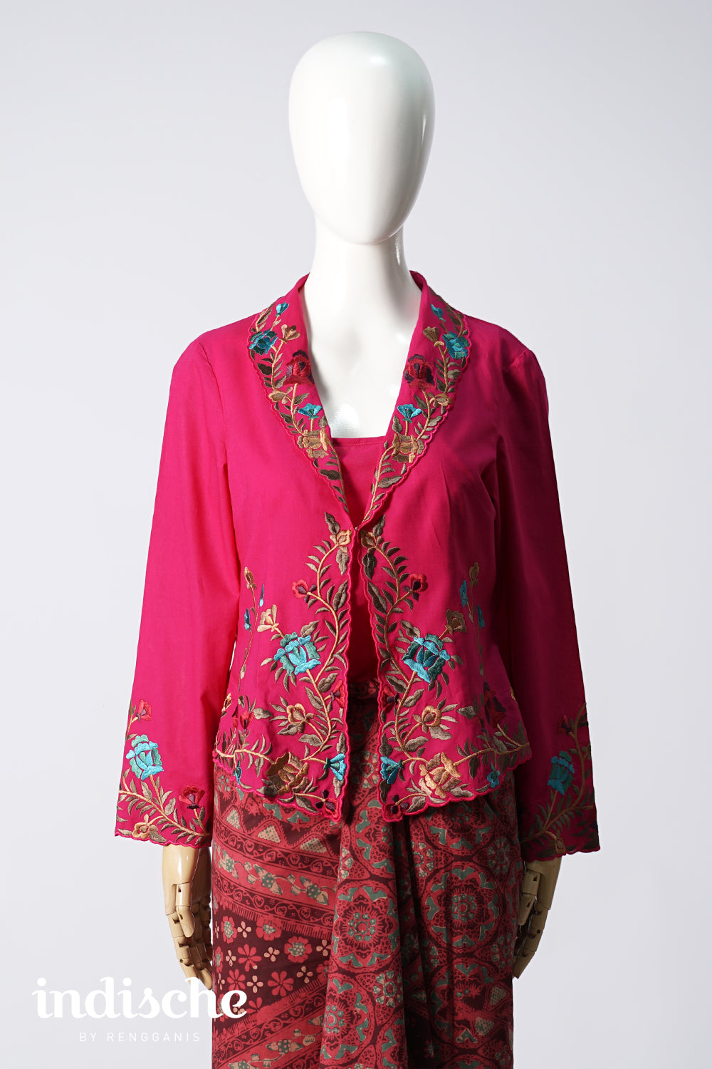 Dhara Kebaya in Fuschia