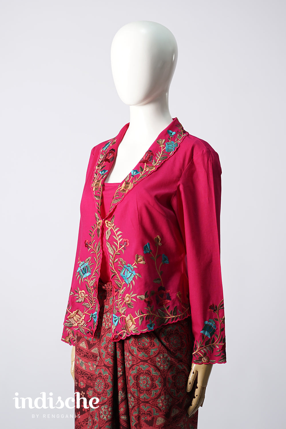 Dhara Kebaya in Fuschia