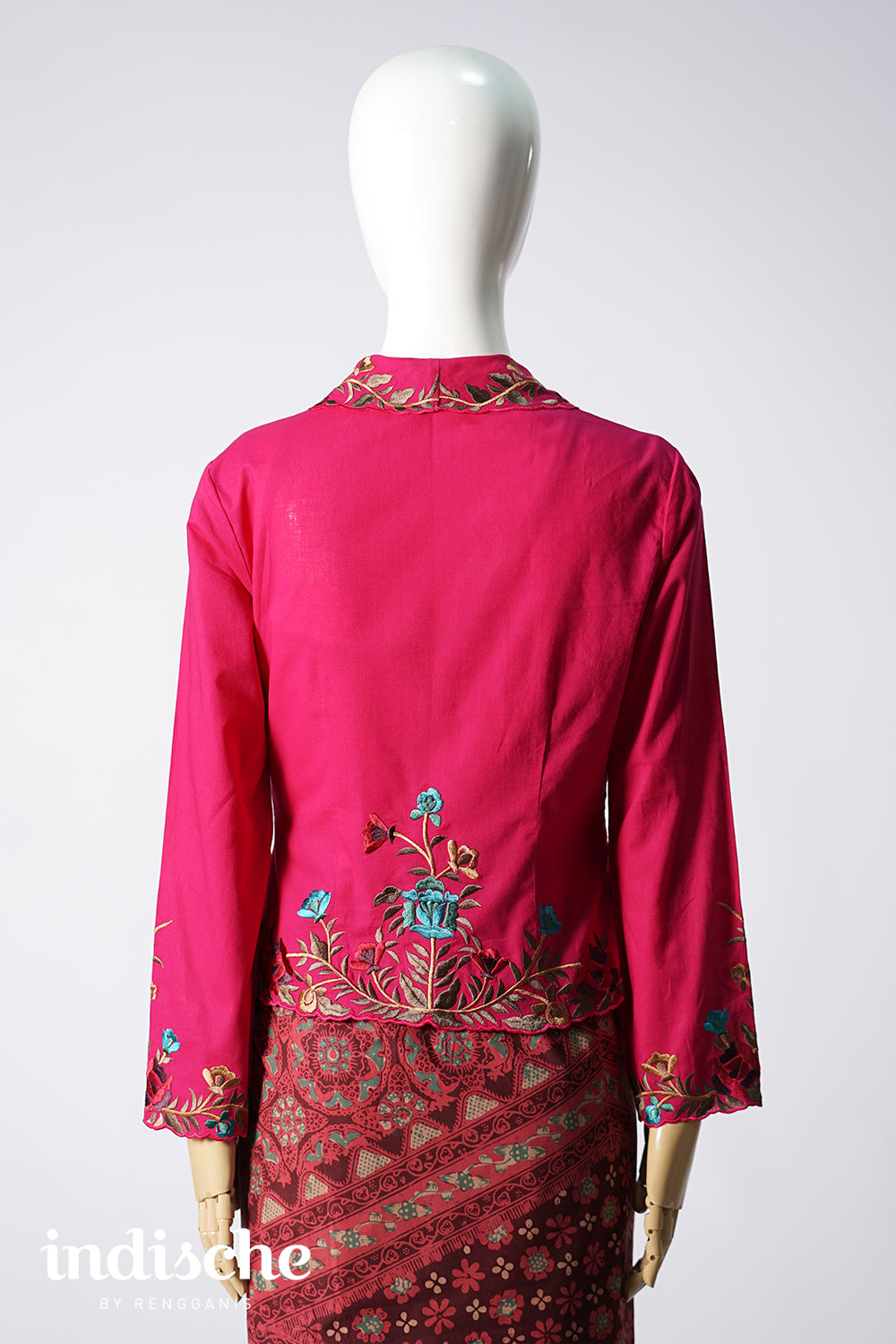 Dhara Kebaya in Fuschia