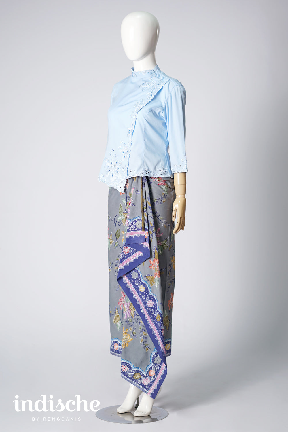 3/4 Sleeved Kebaya Beskap in Sky Blue