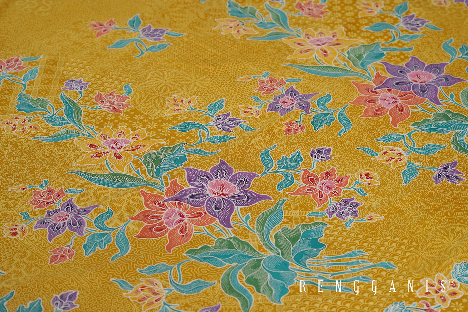Batik Malam Dingin Semi Tulis dari Pekalongan