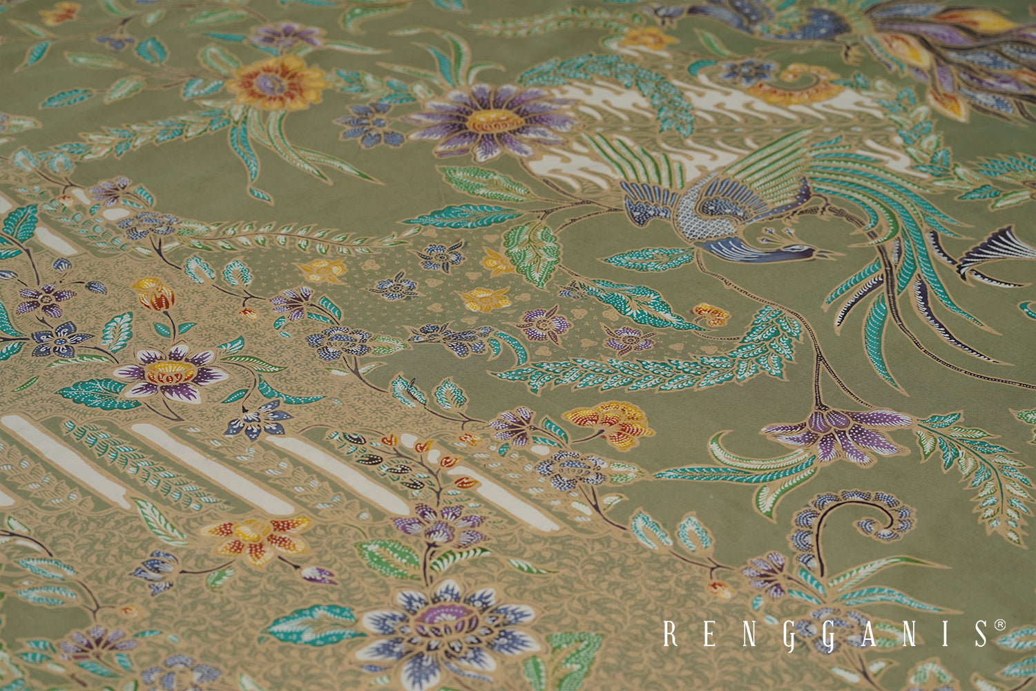 Batik Malam Dingin Semi Tulis dari Pekalongan