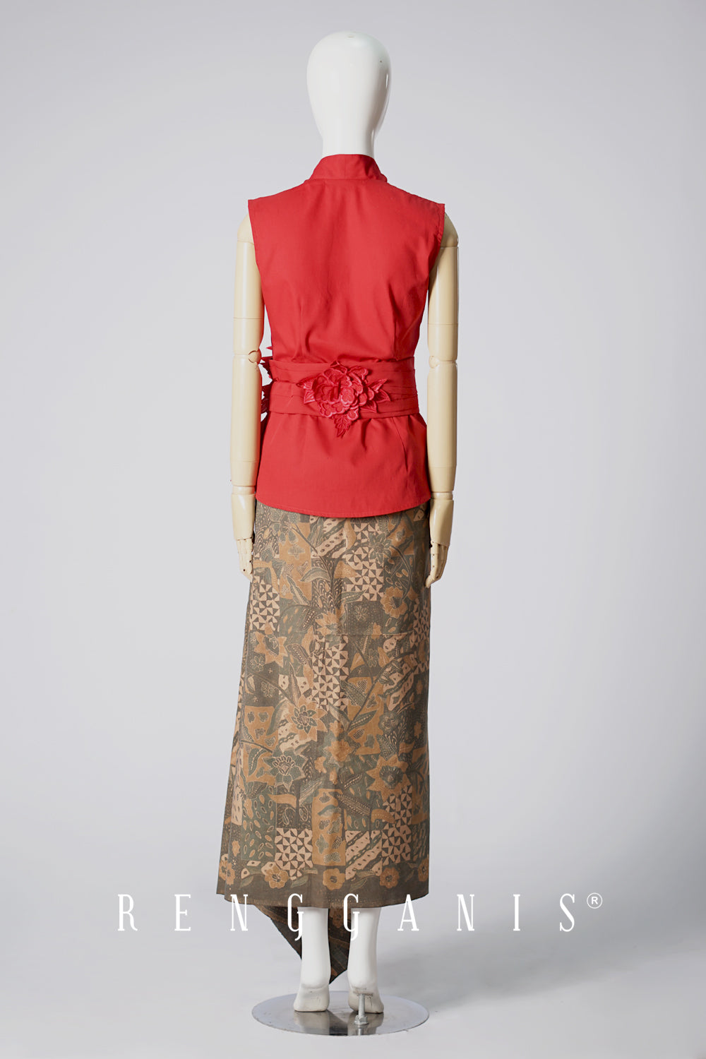 Kimono Top Dhitri with Bouquet Obi Belt in Red