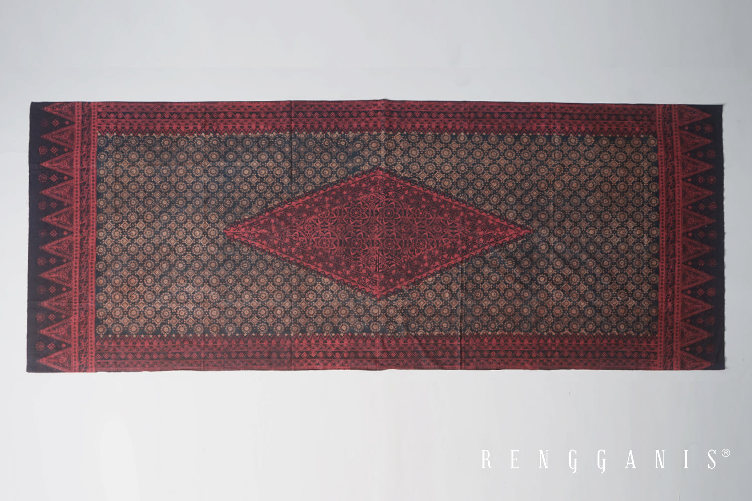 Handdrawn Batik Tulis motif Lengkuk Paku from Jambi