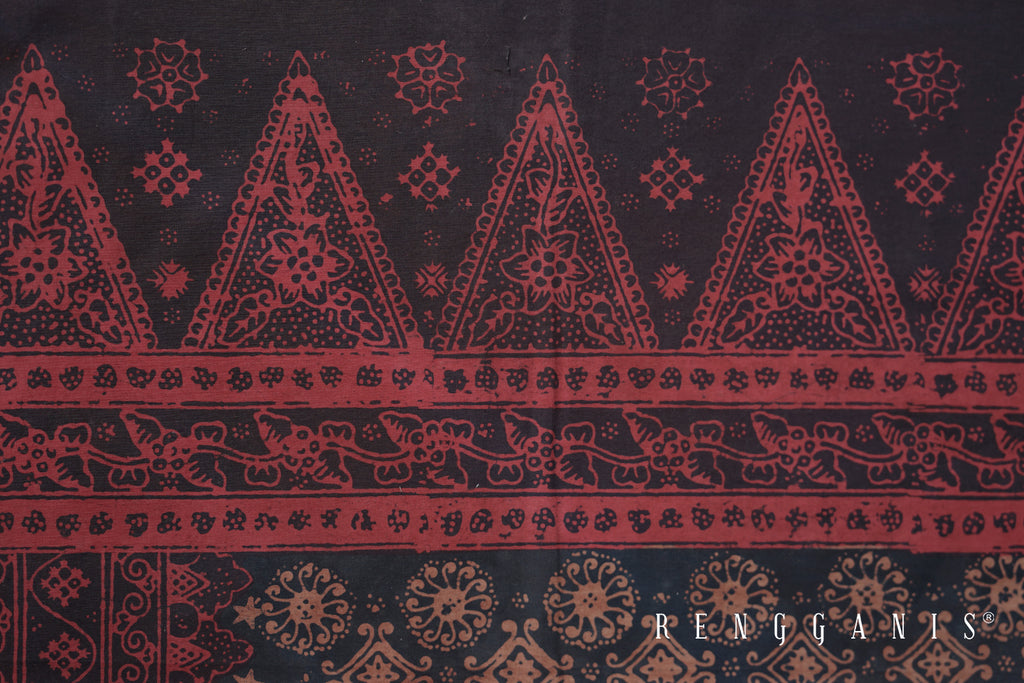 Handdrawn Batik Tulis motif Lengkuk Paku from Jambi