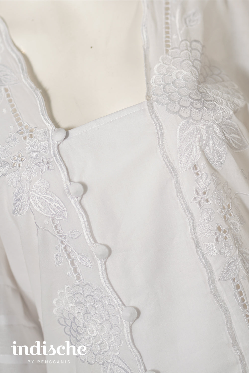 Dahlia Kutubaru Tunic Kebaya