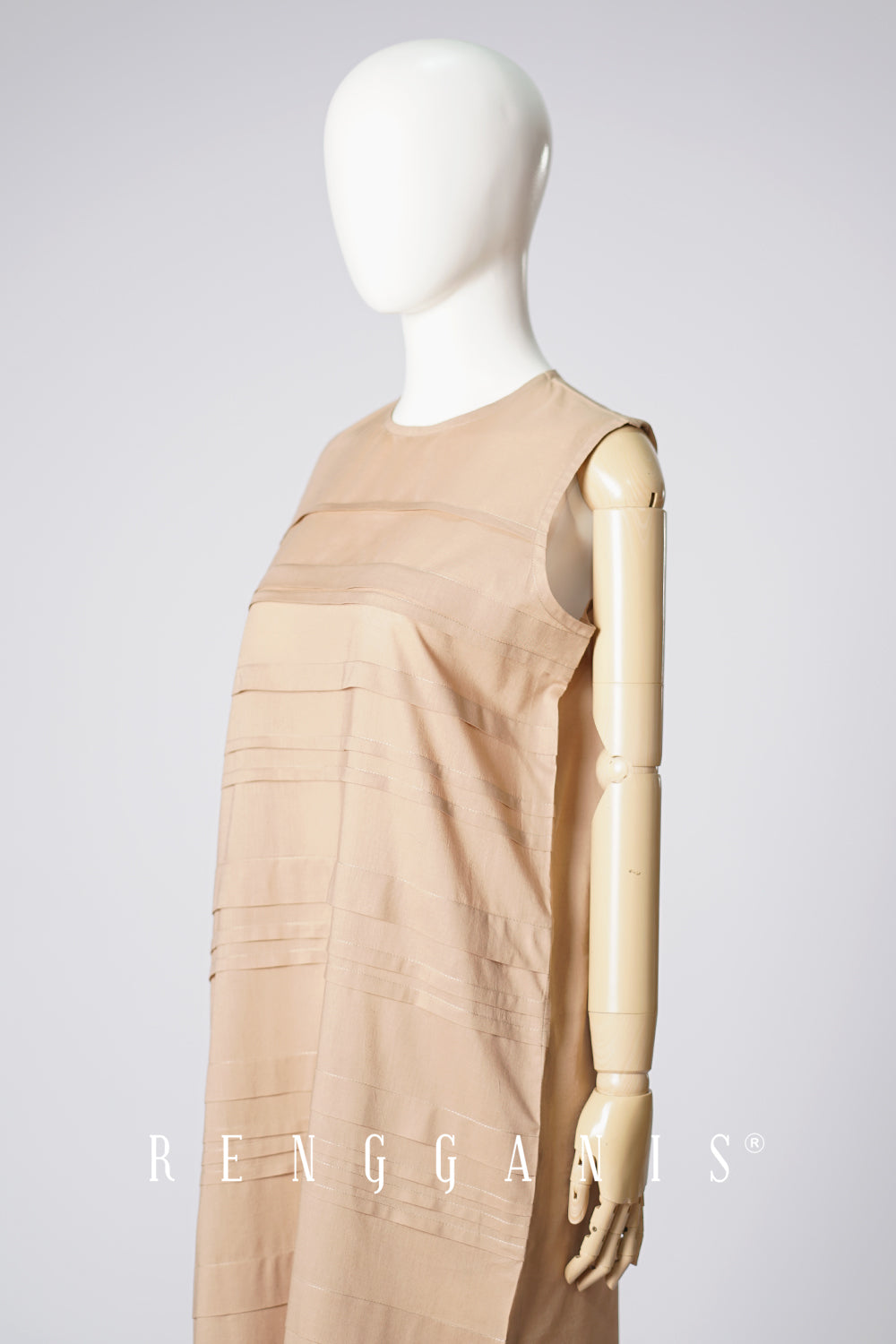 Sepoi Dress in Taupe Brown