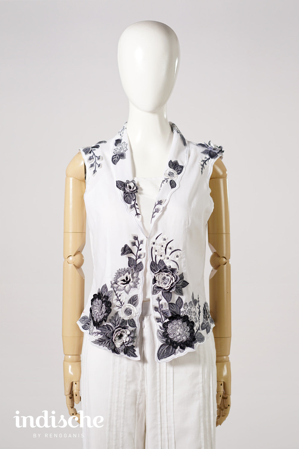 Sleeveless Wild Garden Kebaya in Monochromatic Black & White