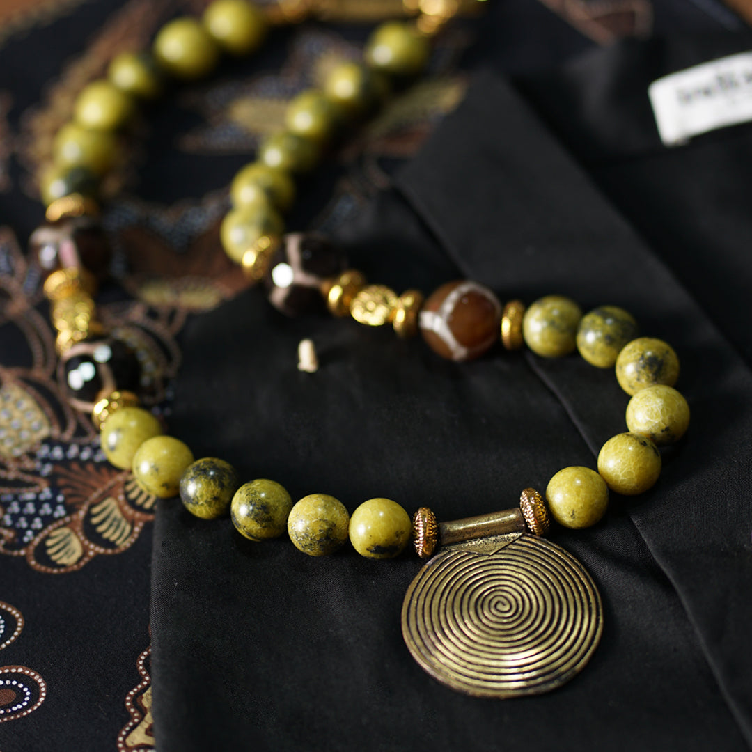 Nimbu Necklace by Kemalasuri