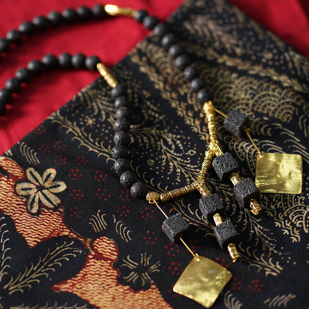 Denting Cahaya Necklace by Kemalasuri