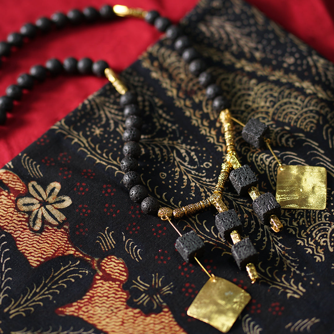Denting Cahaya Necklace by Kemalasuri