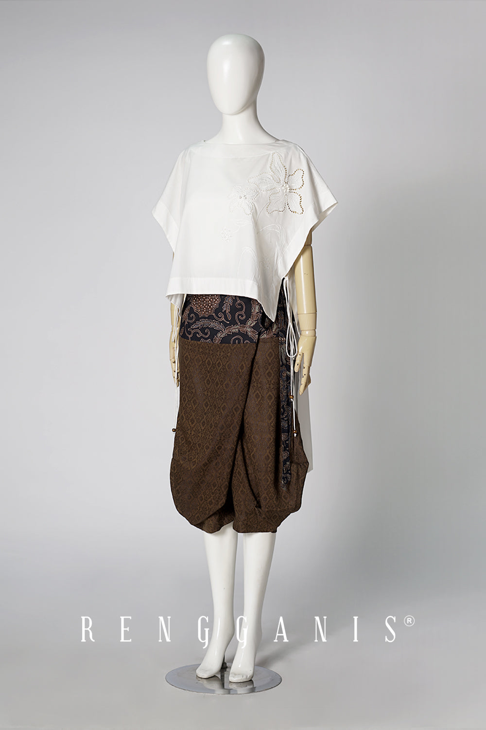 Nayla Vest