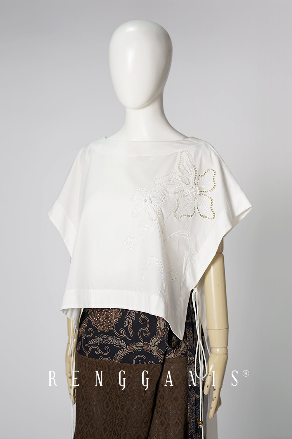 Nayla Vest