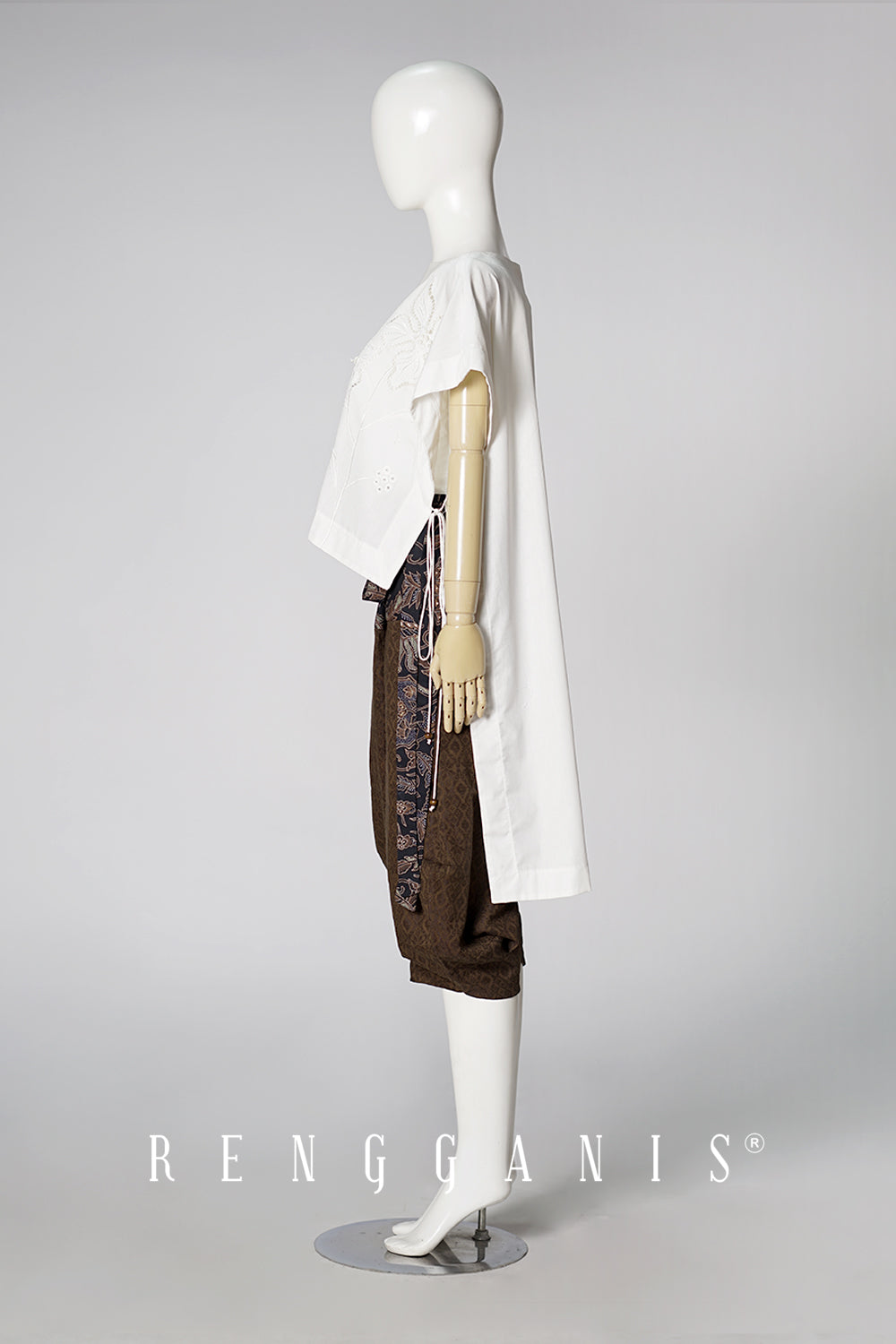Nayla Vest