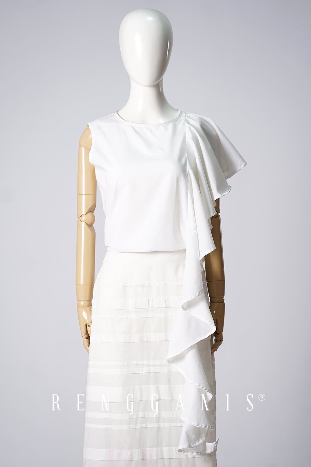 Ombak Top in Broken White