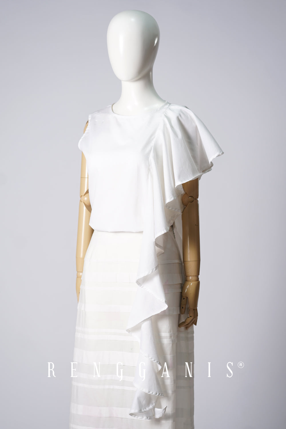 Ombak Top in Broken White