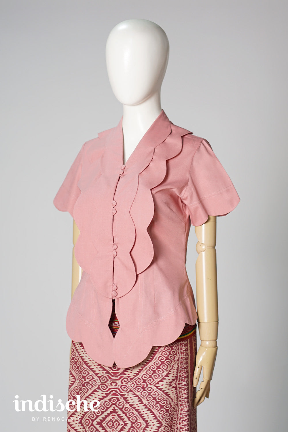 Scallop Short Sleeved Kebaya in Dusty Pink