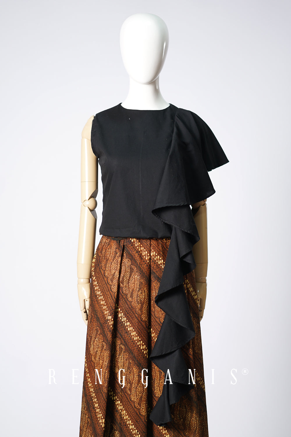 Ombak Top in Black