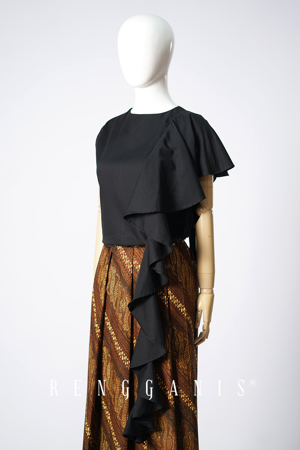 Ombak Top in Black
