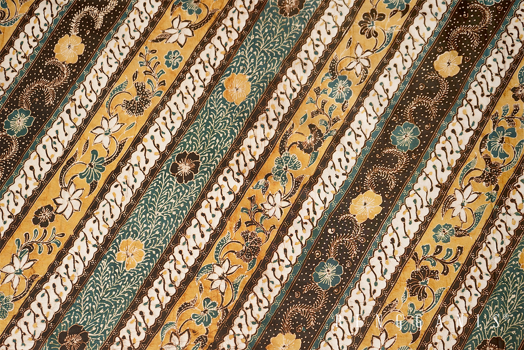 Naturally Dyed Handdrawn Batik Tulis Ciwaringin