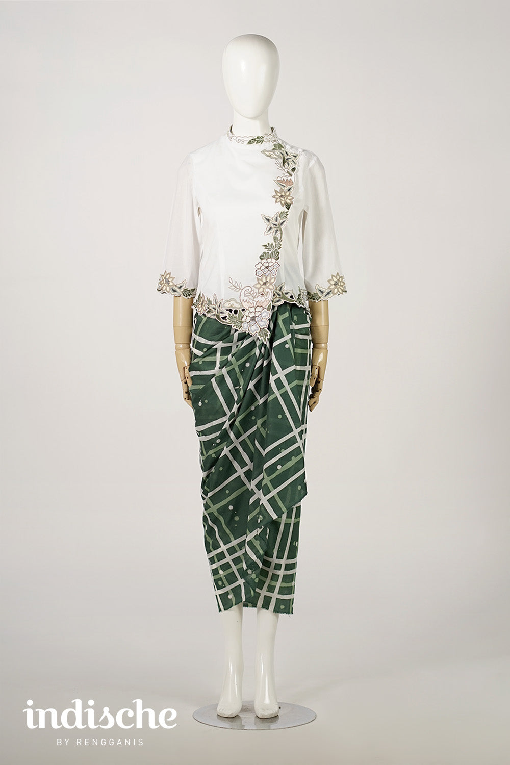 3/4 Sleeved Kebaya Beskap Peonies in White