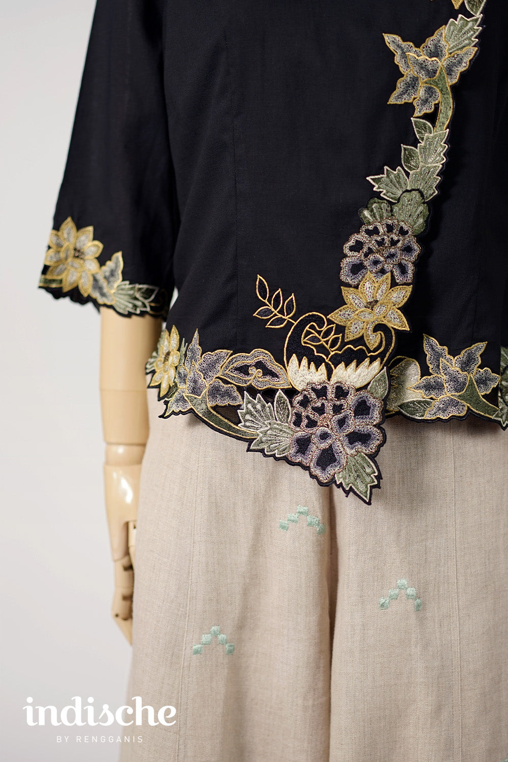 3/4 Sleeved Kebaya Beskap Peonies in Black