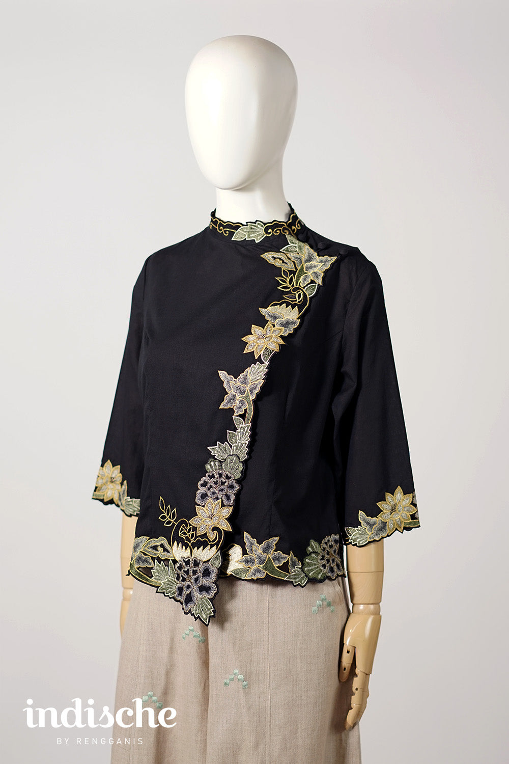 3/4 Sleeved Kebaya Beskap Peonies in Black